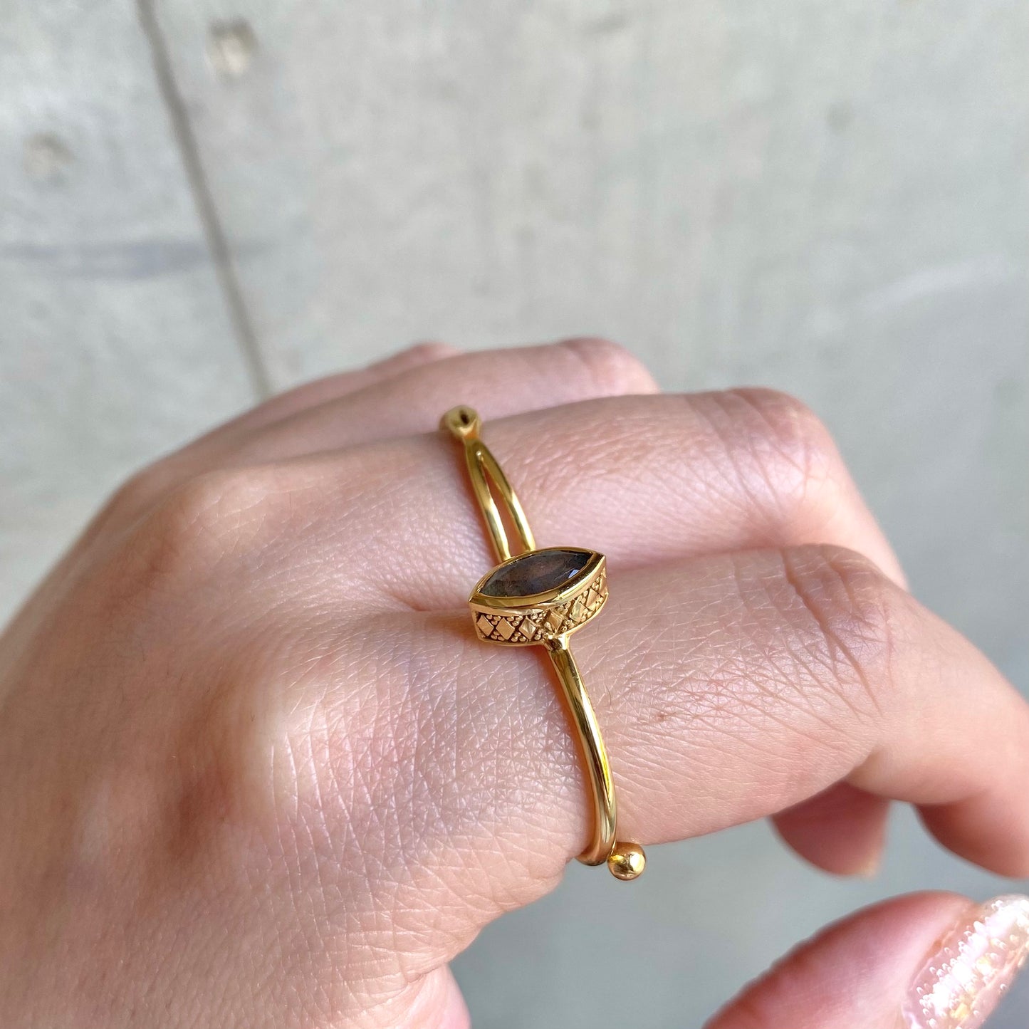 Brass petit ring〈gray〉