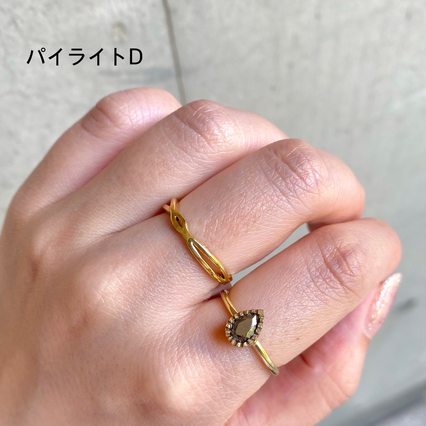 Brass petit ring〈gold/black〉