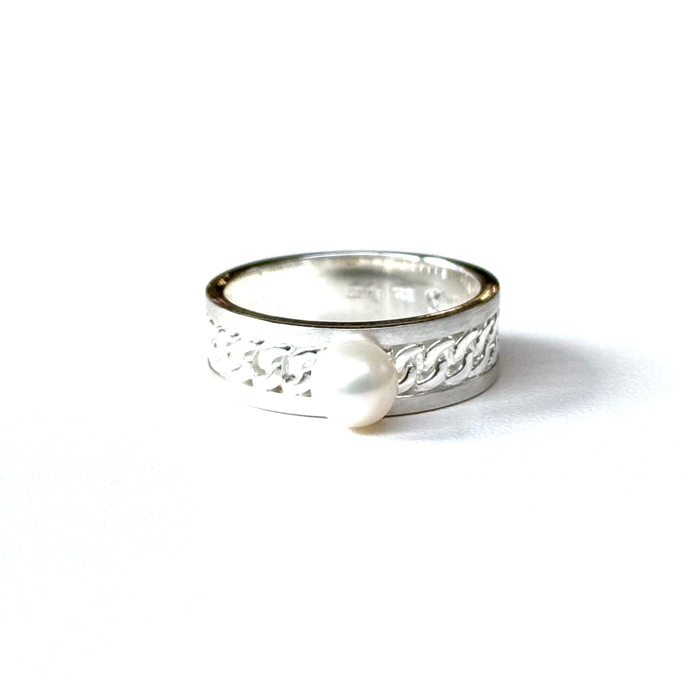 Pearl design ring 5