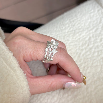 Botanical design ring