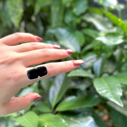 Big stone design ring 3