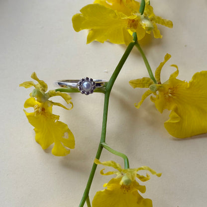 Pearl design ring 1