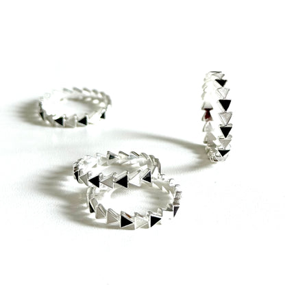 【オンライン先行】Triangle enamel ring 1
