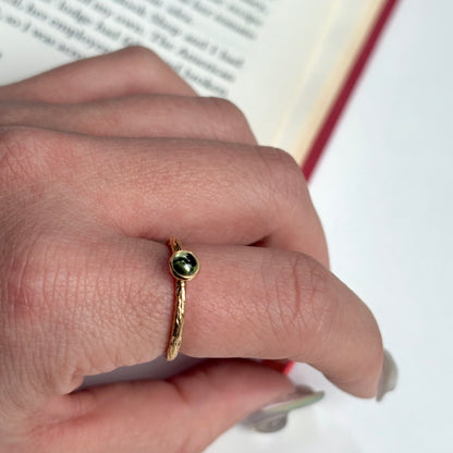 Brass petit ring〈Peridot〉