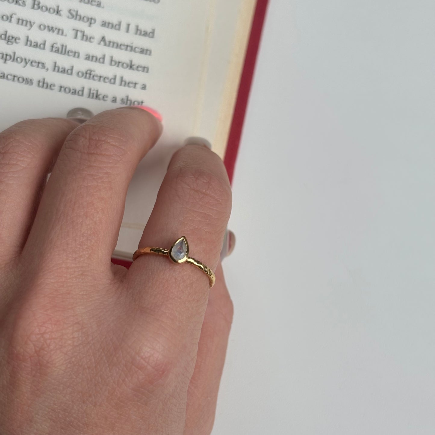 Brass petit ring 〈Rainbow moon stone〉