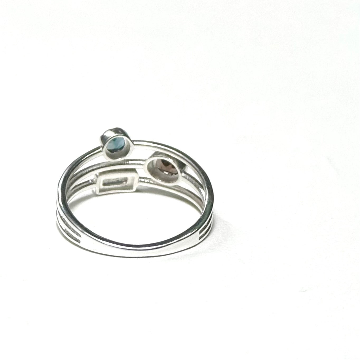 3stone ring 4