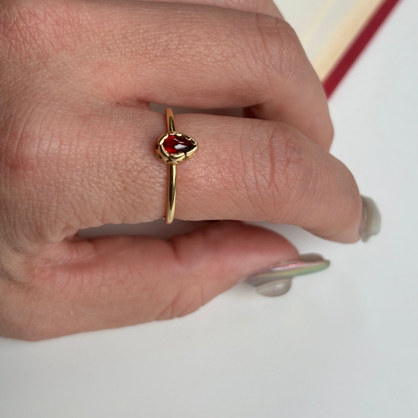 Brass petit ring〈Garnet〉