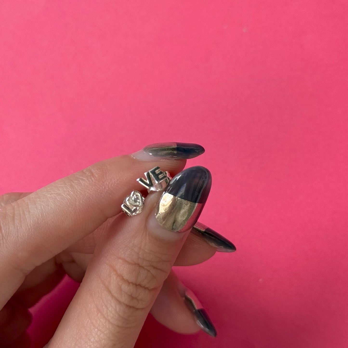 “LOVE” design pierce