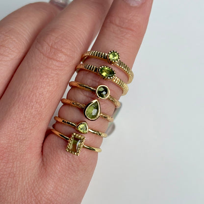 Brass petit ring〈Peridot〉