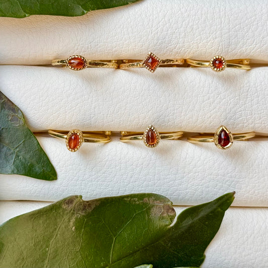 Brass petit ring〈Garnet〉