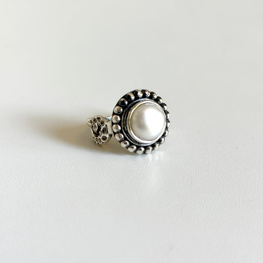 Pearl design ring 9