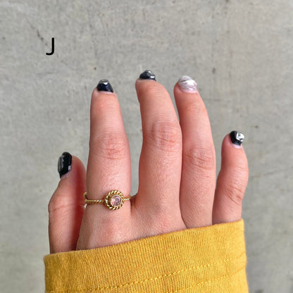 Brass petit  ring〈pink/red〉
