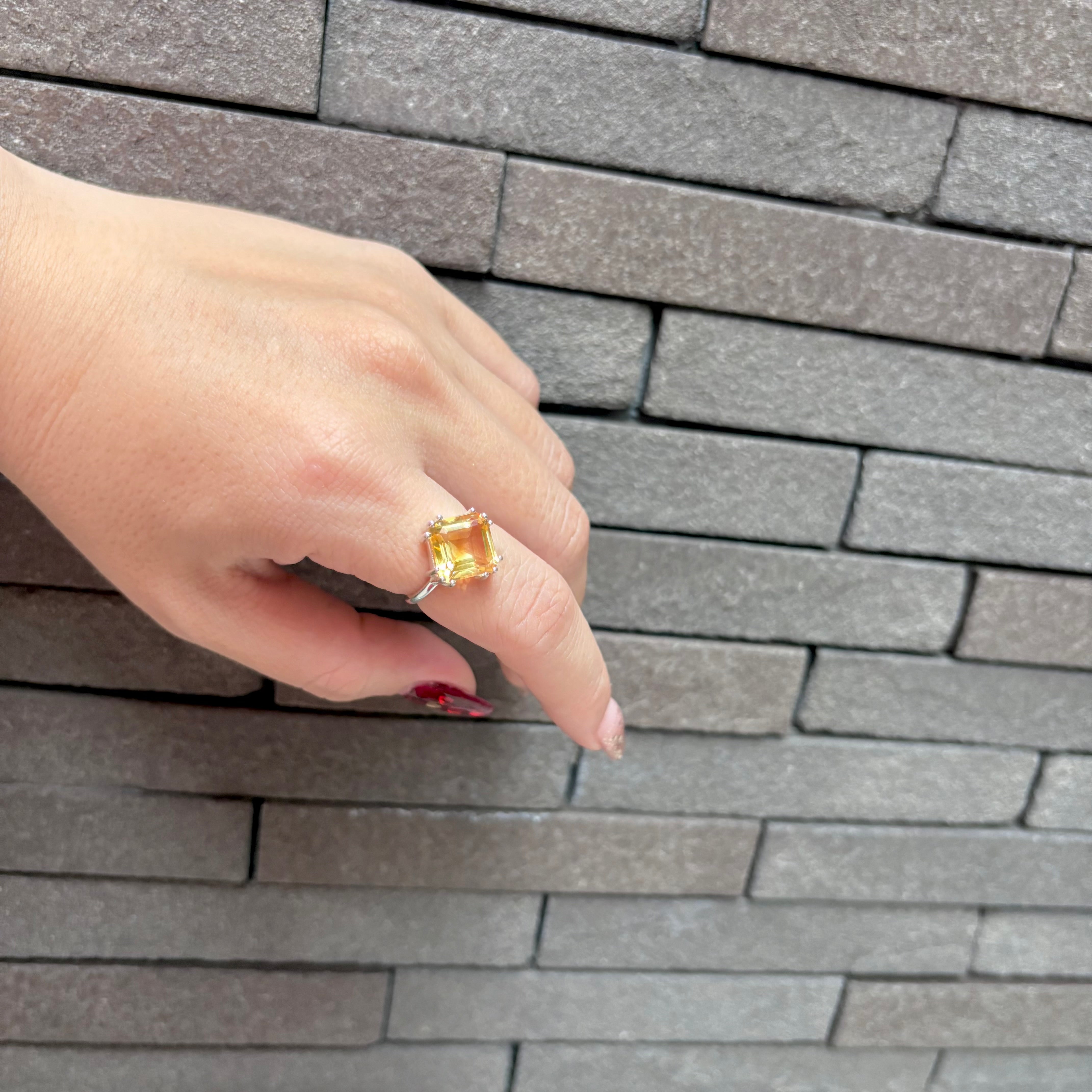 Square design ring 1 – Biju mam