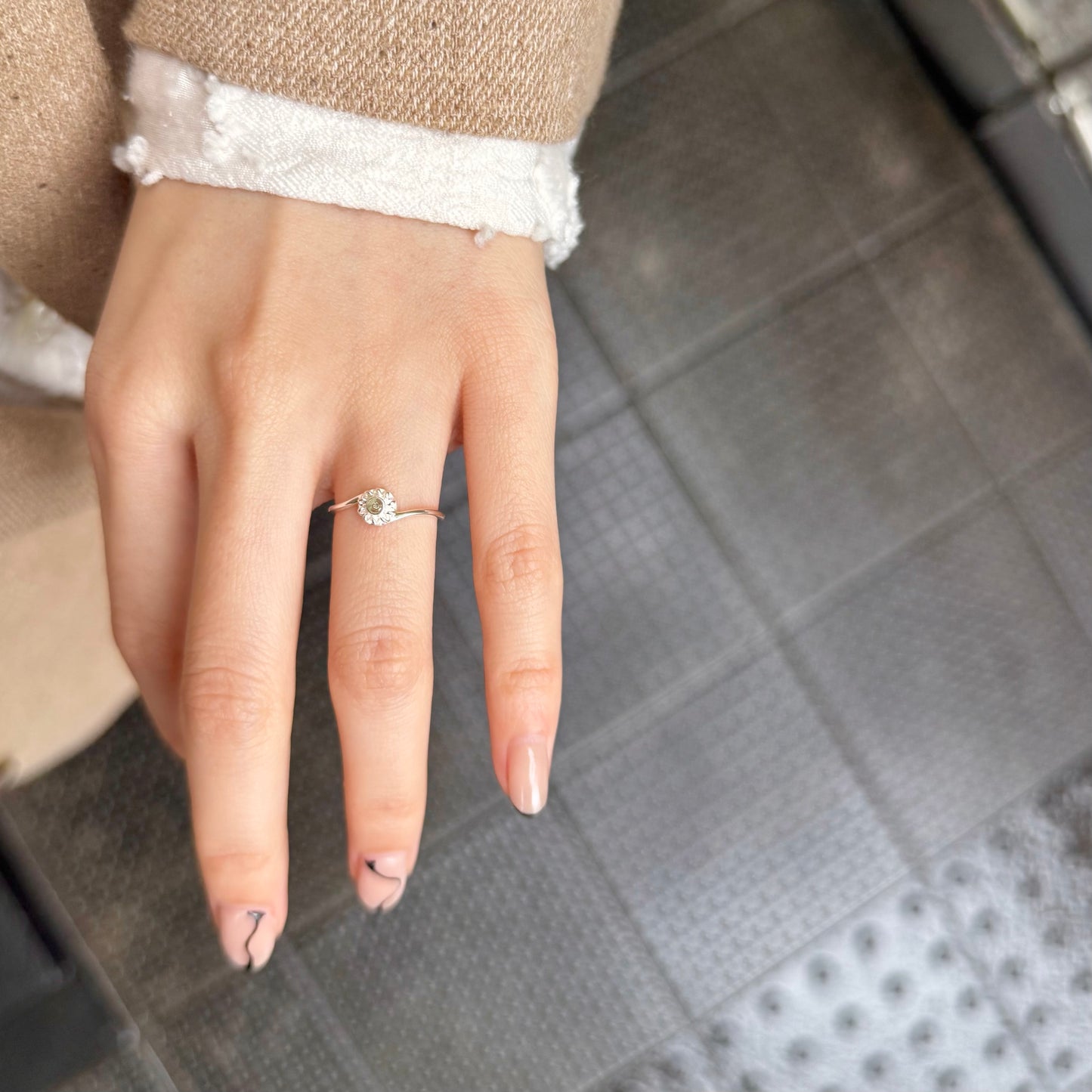 Flower design ring 9