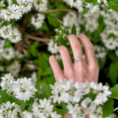Leaf design ring