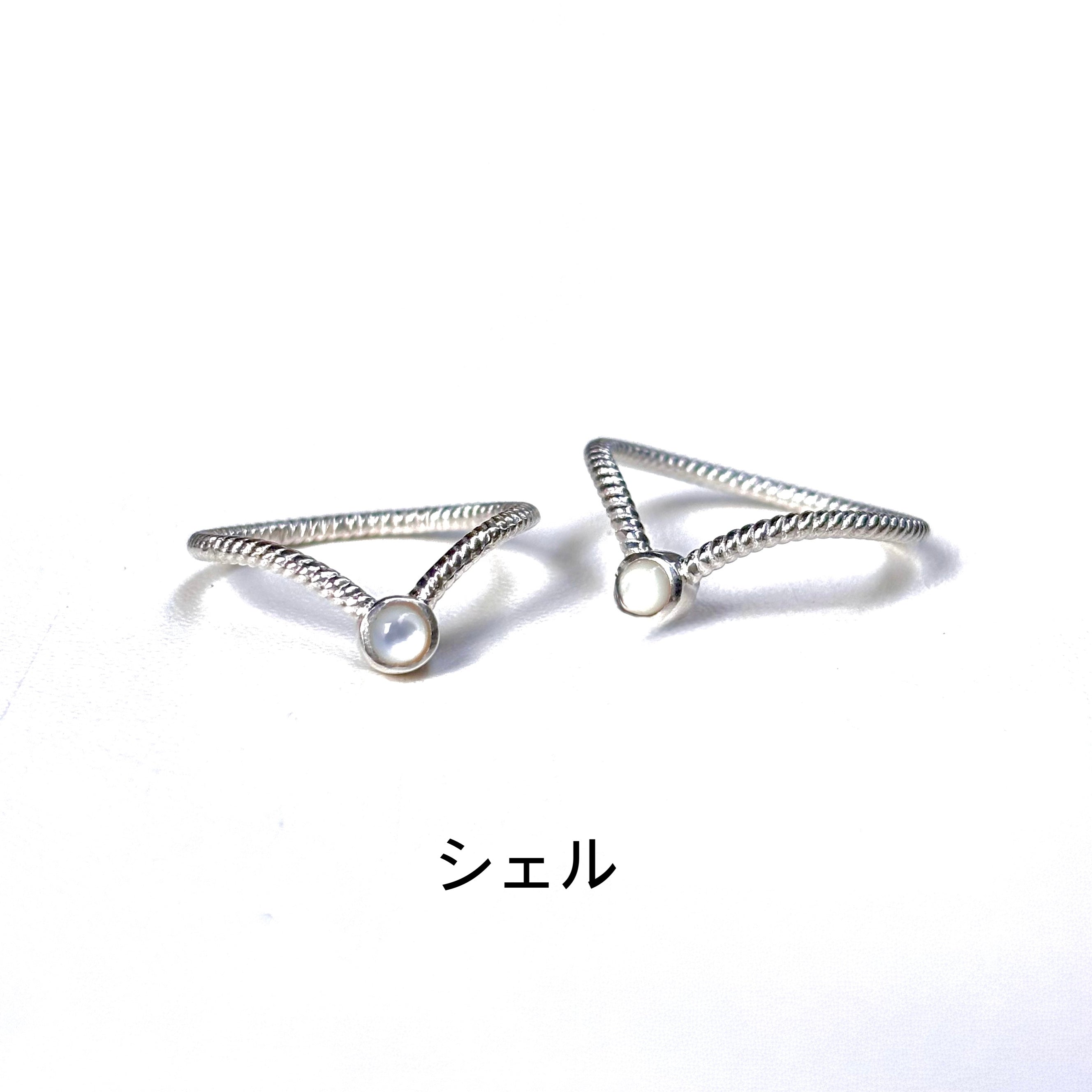 V design ring 2 – Biju mam