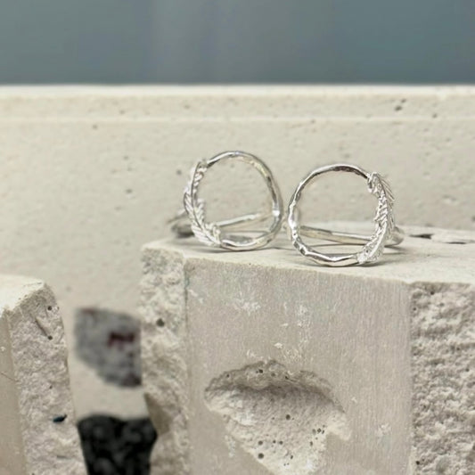 Feather plain ring 1