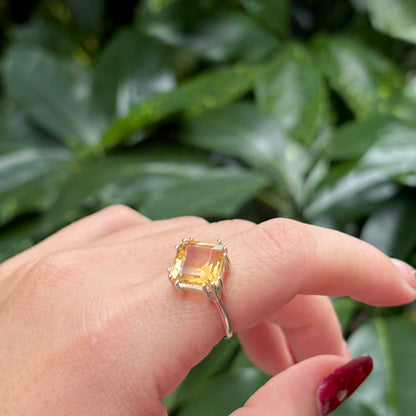 Square design ring 1