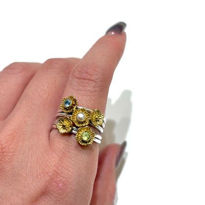Flower stacking ring