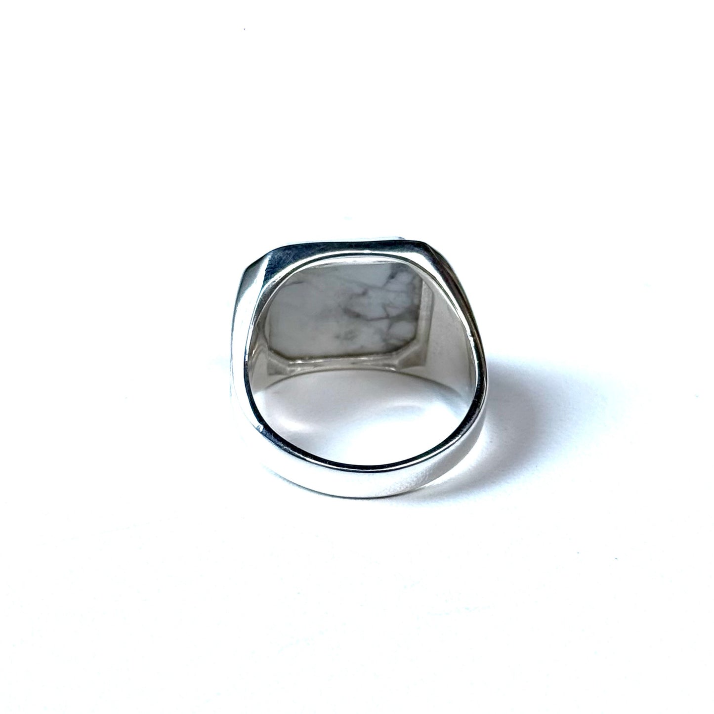 Square design ring 2