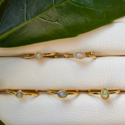 Brass petit ring〈Opal〉