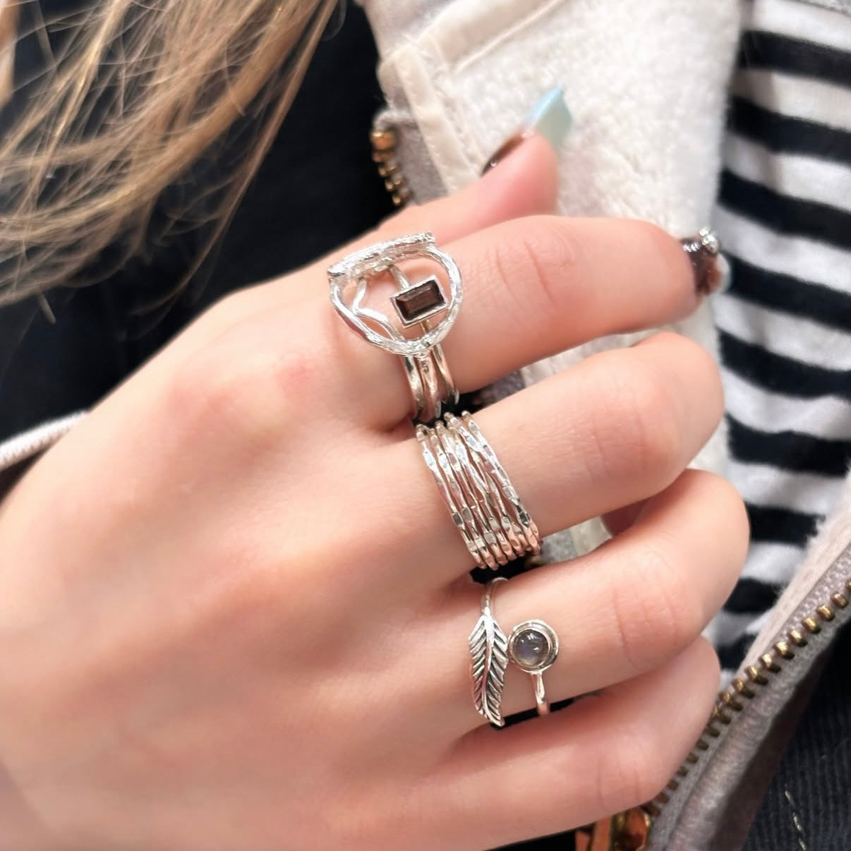 Feather plain ring 1