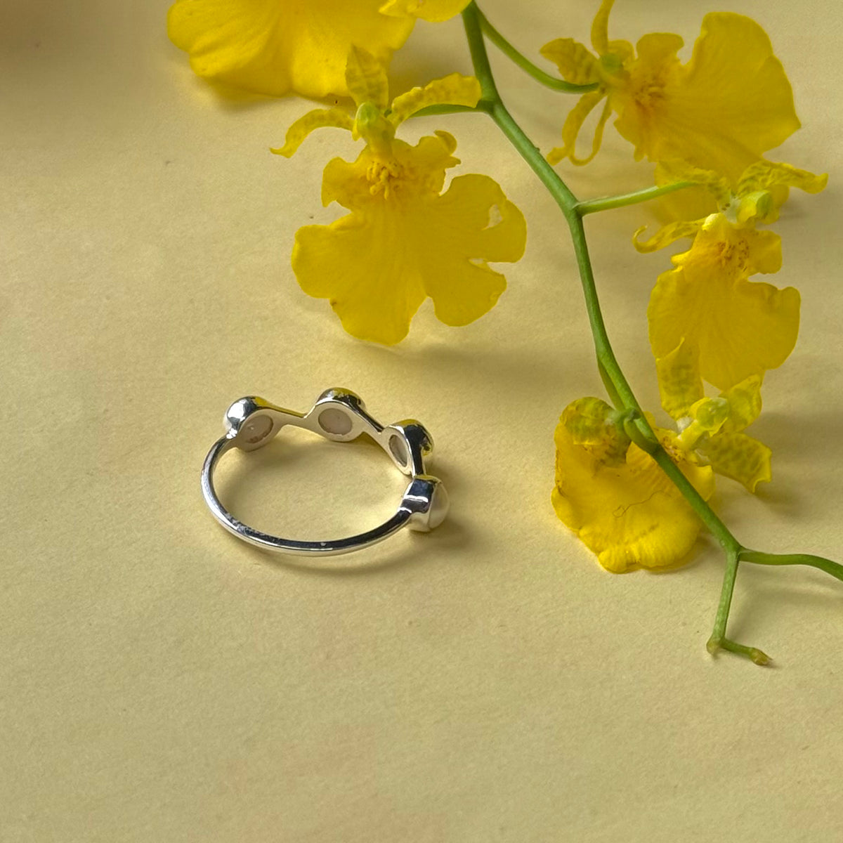 Pearl design ring 5
