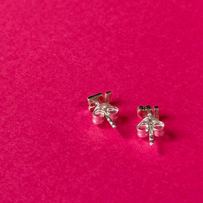 “LOVE” design pierce