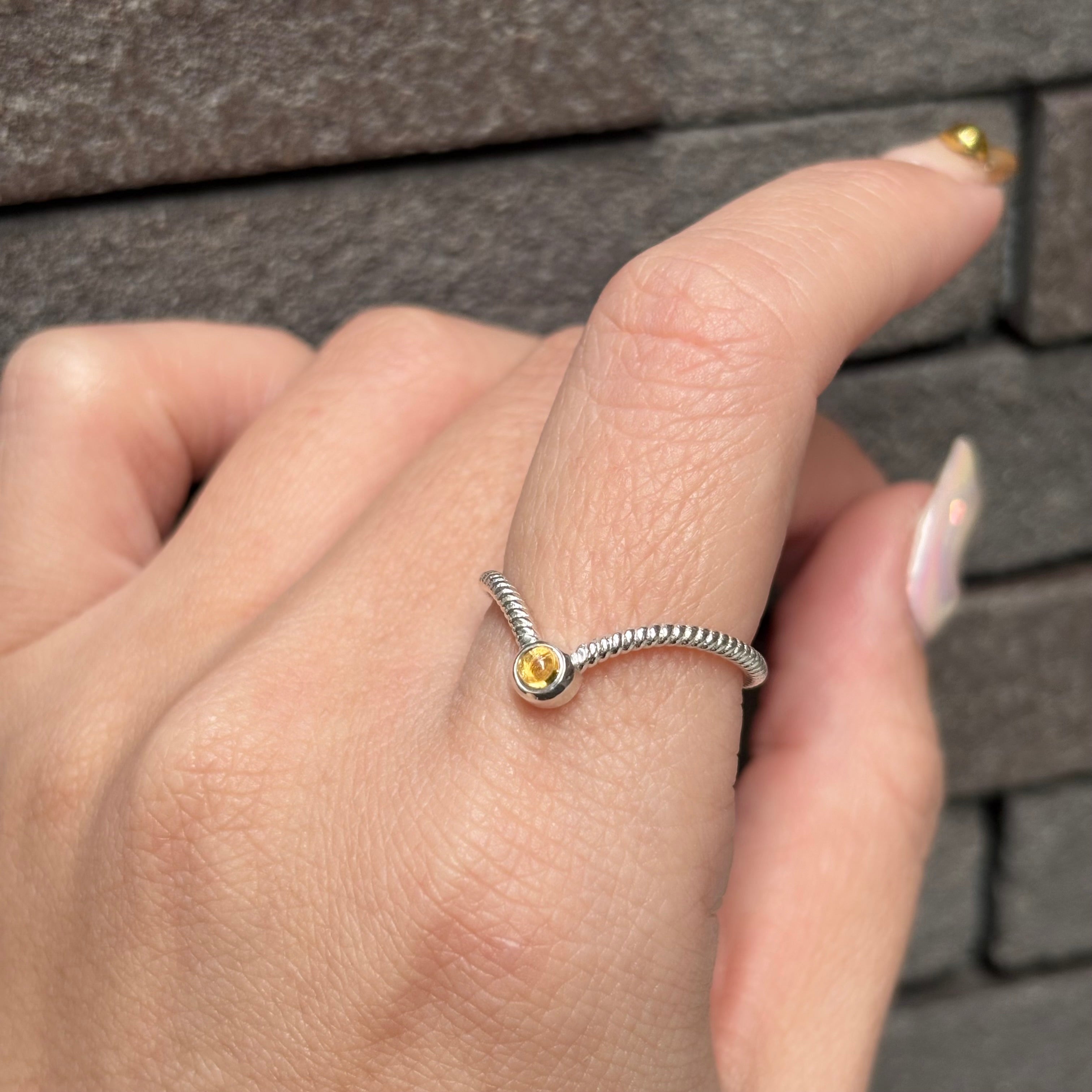 V design ring 2 – Biju mam