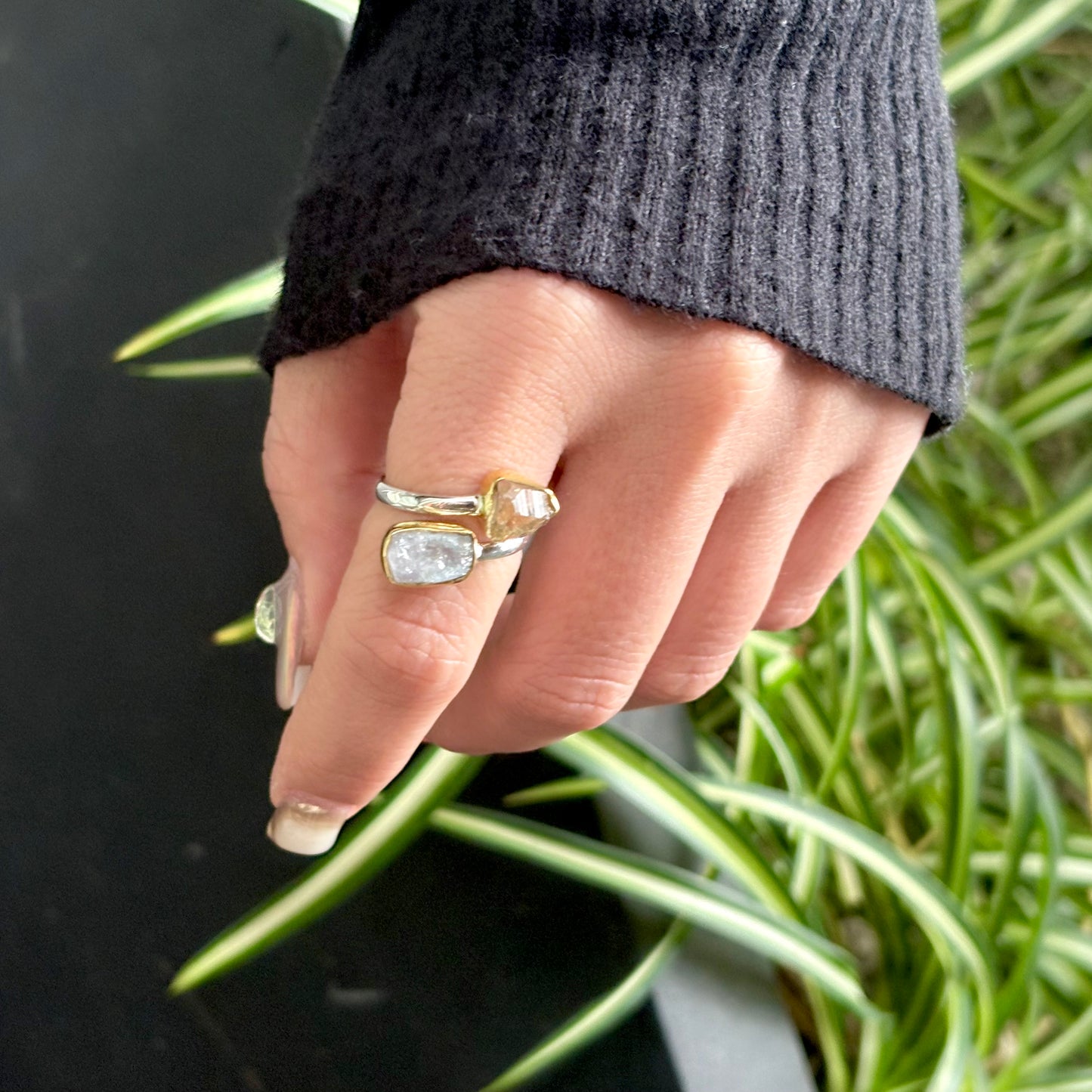 Roughcut 2stone ring 27