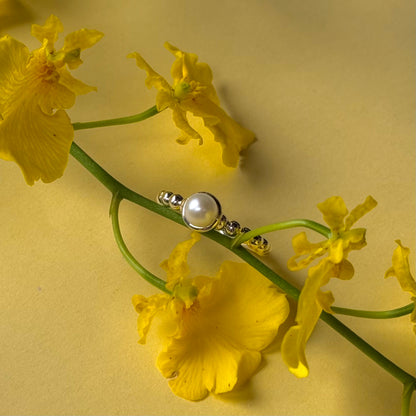 Pearl design ring 2