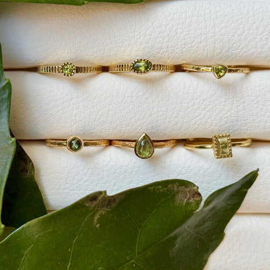 Brass petit ring〈Peridot〉