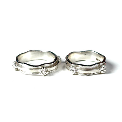 Flower rolling ring