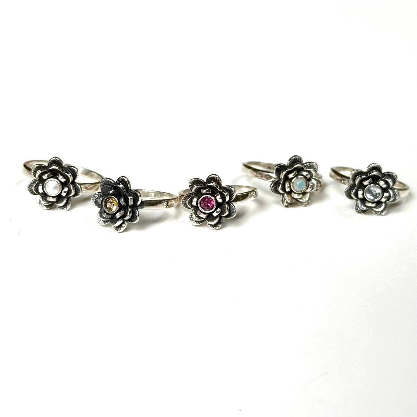 Flower design ring 10