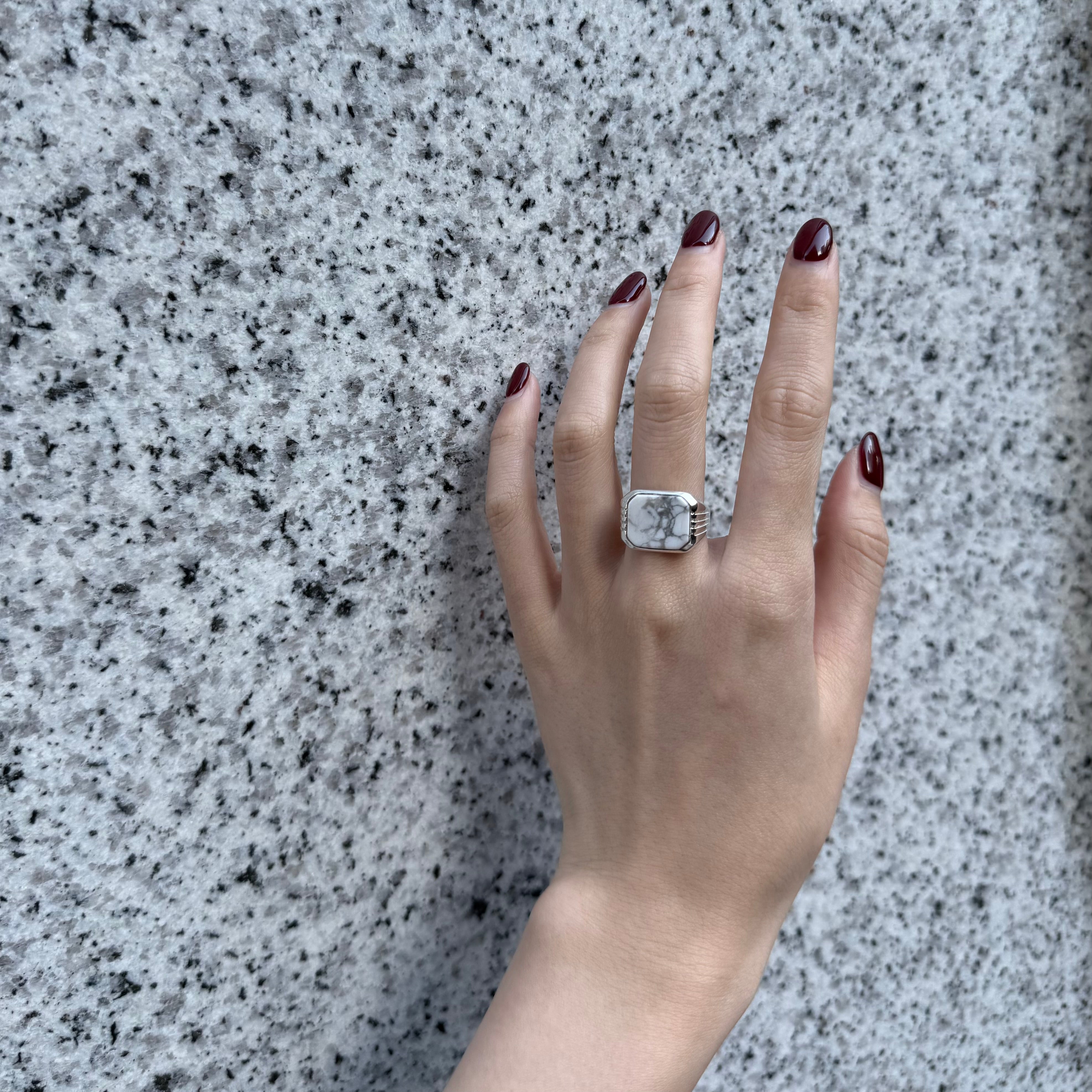 Square design ring 2 – Biju mam