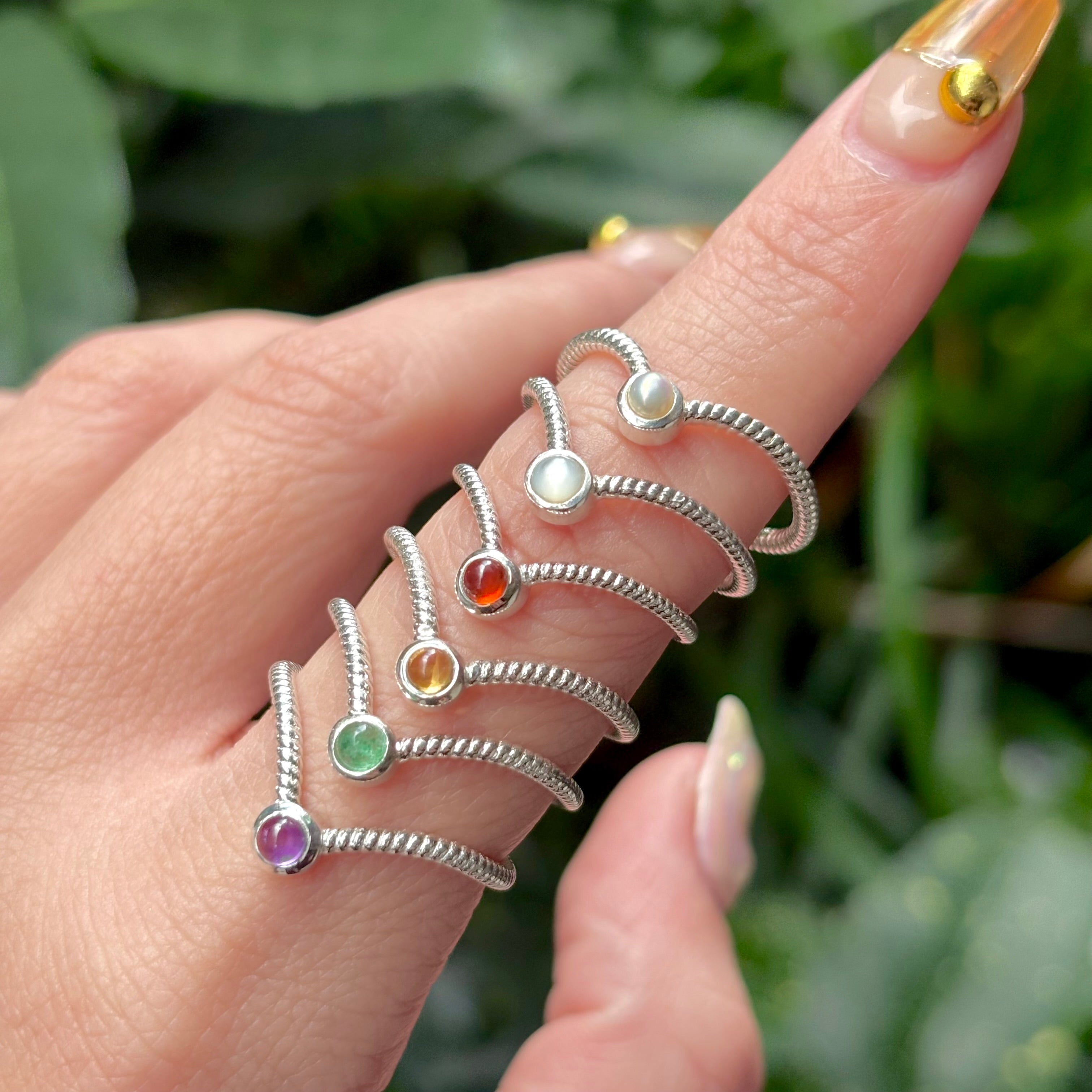 V design ring 2 – Biju mam