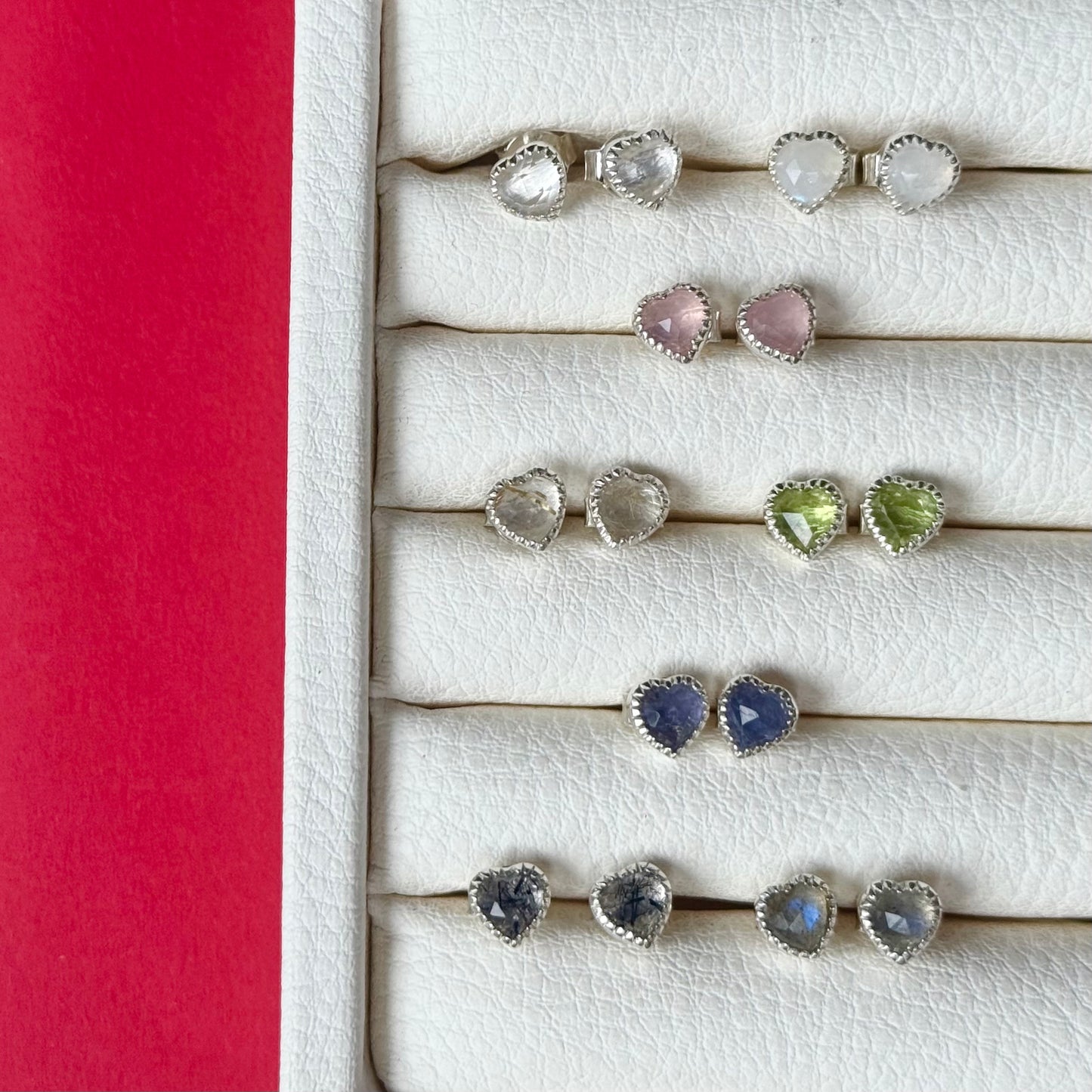 Heart design pierce 4