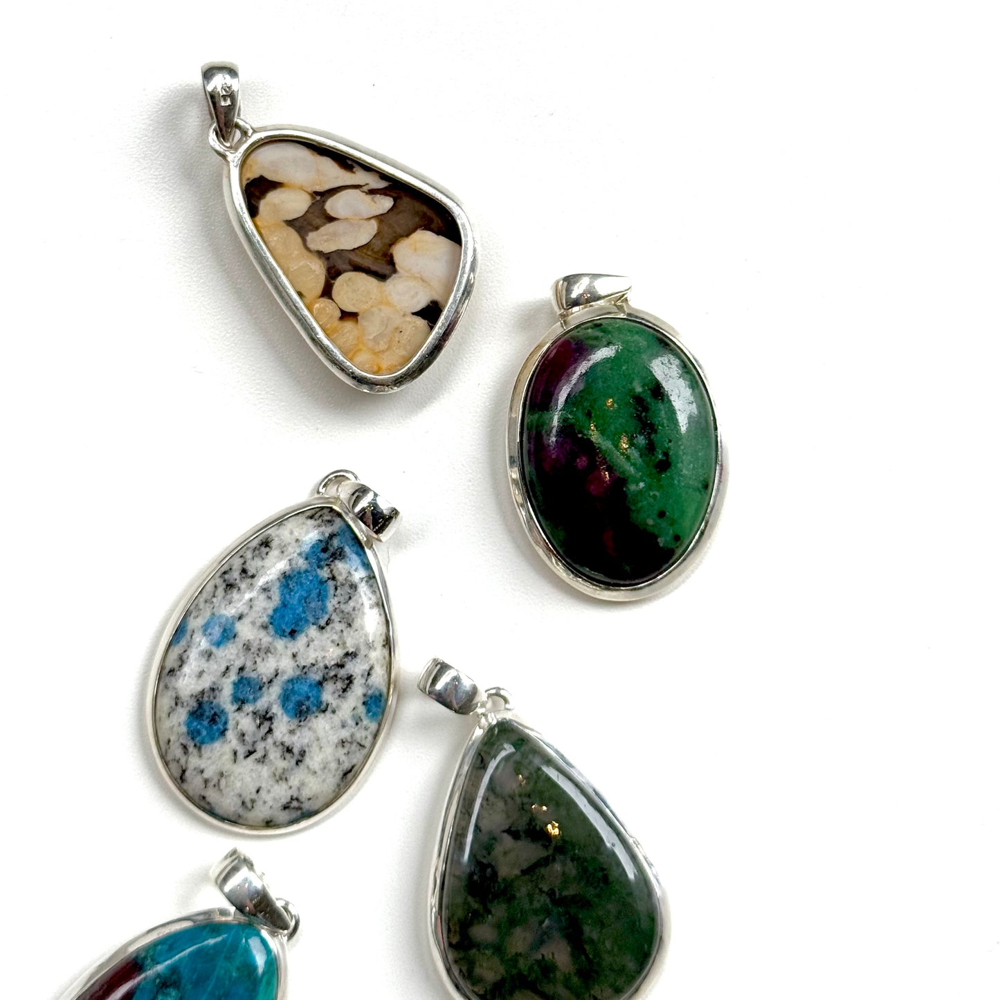 Big stone charm