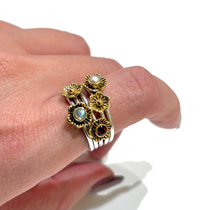 Flower stacking ring