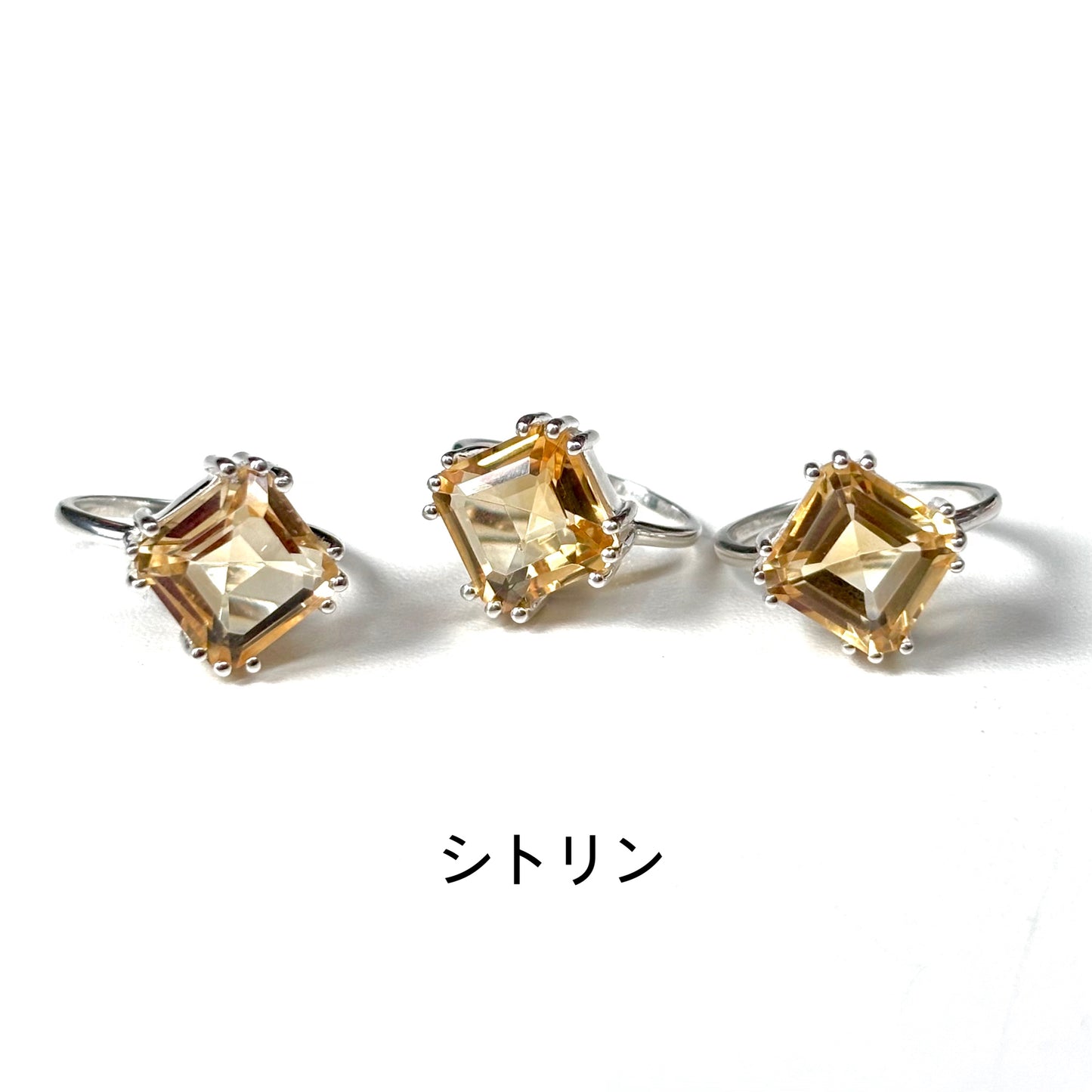 Square design ring 1