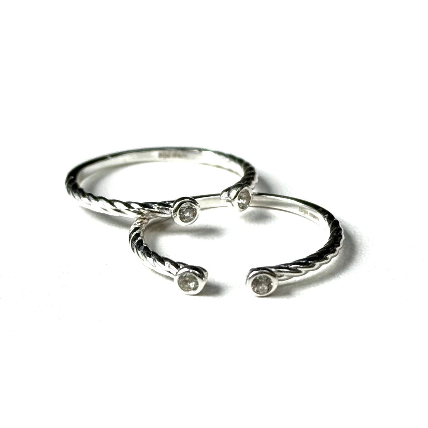 White topaz ring 6