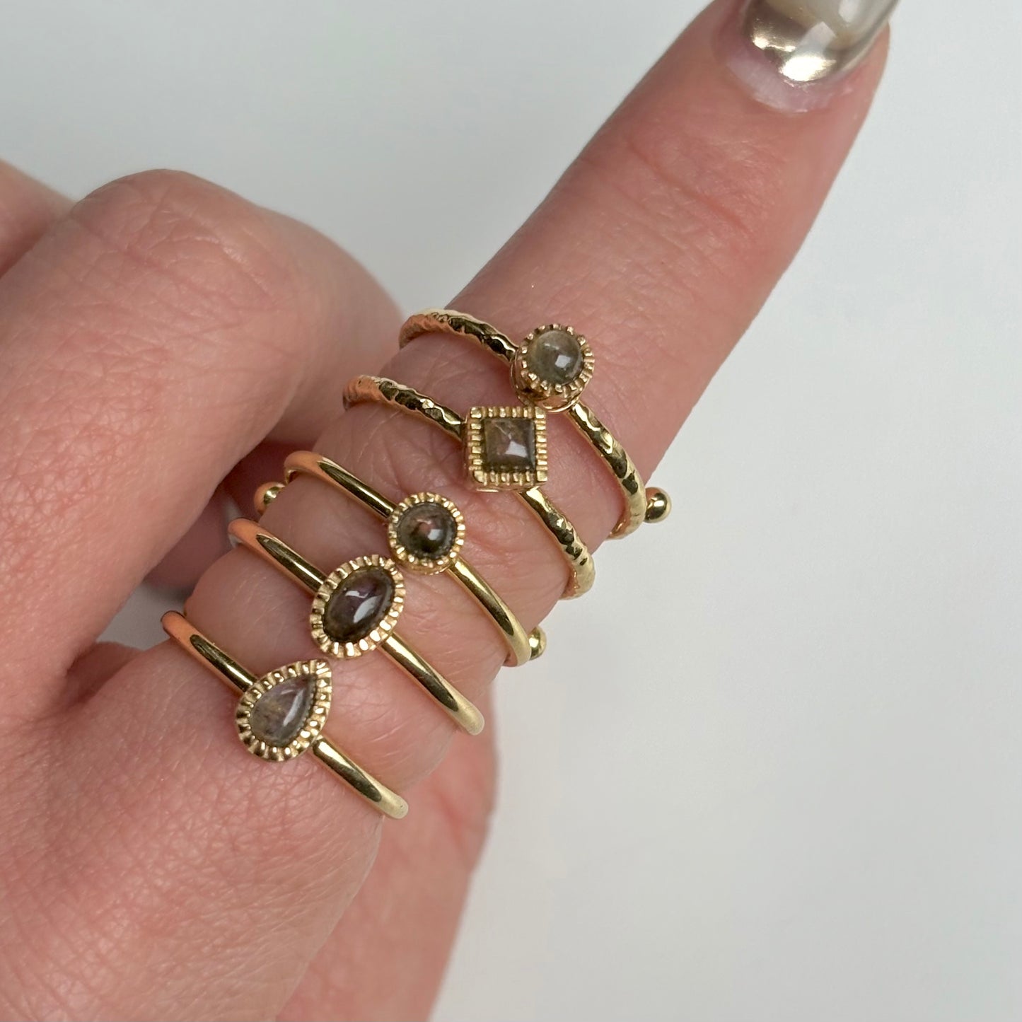 Brass petit ring〈Purple Labradorite〉