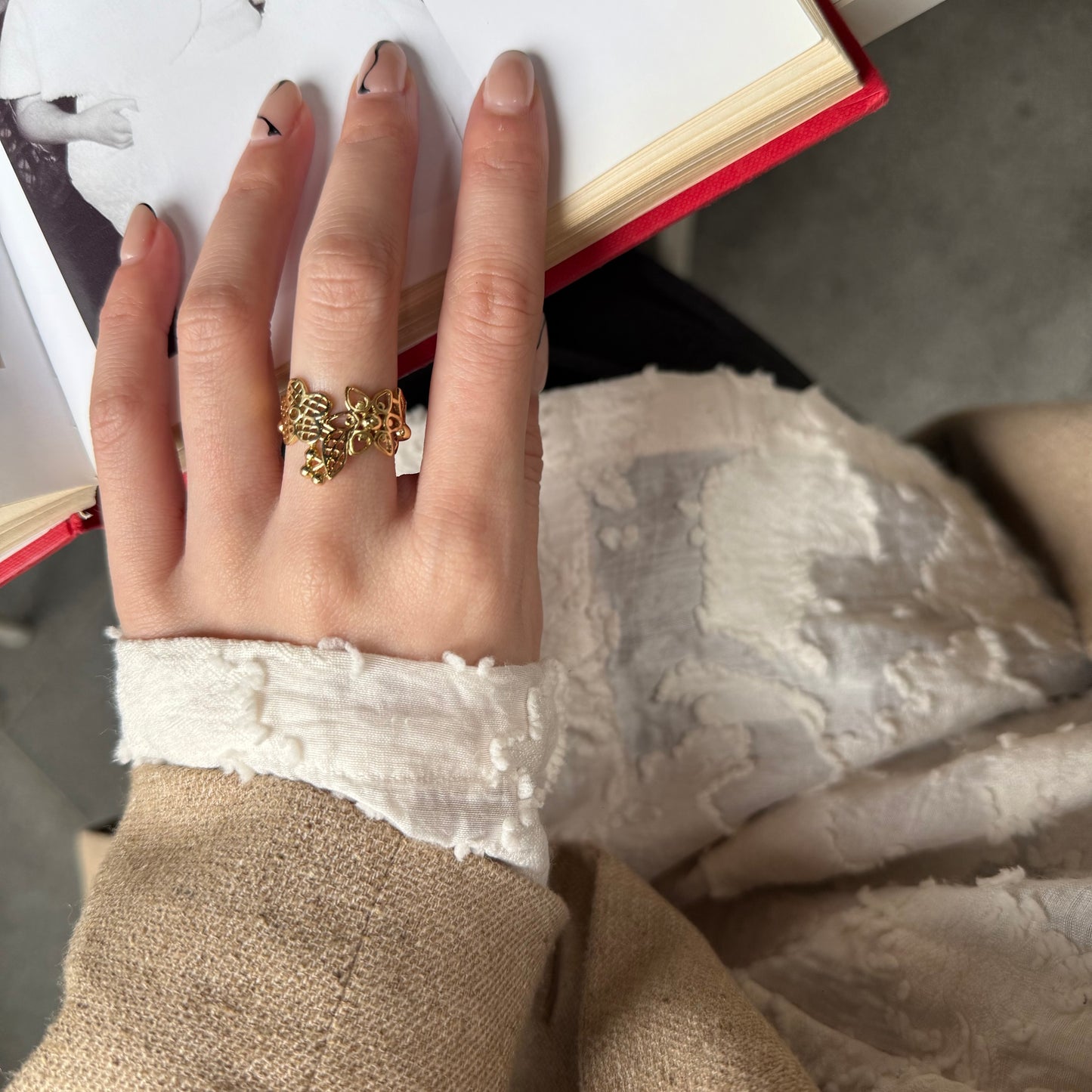 Brass flower plain ring