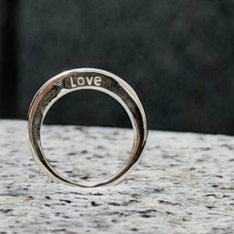 "Love" plain ring