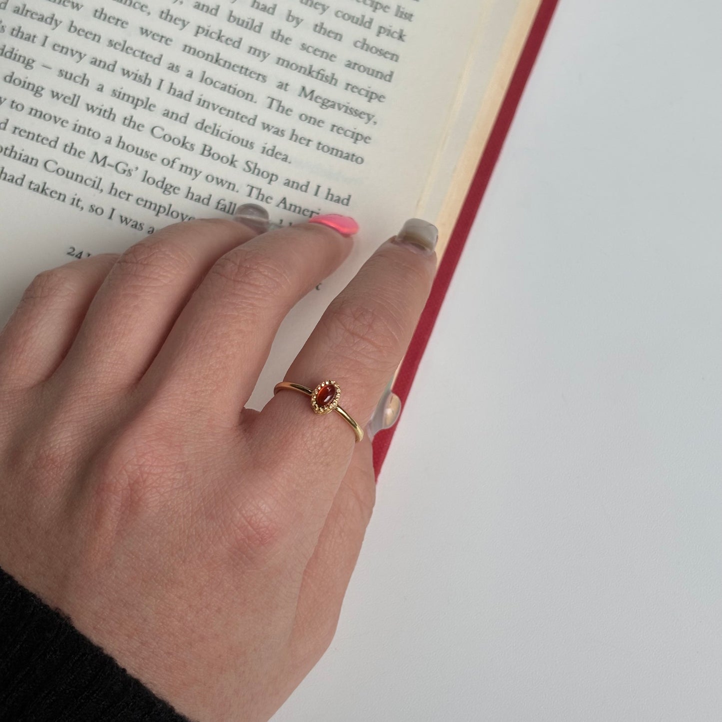 Brass petit ring〈Garnet〉