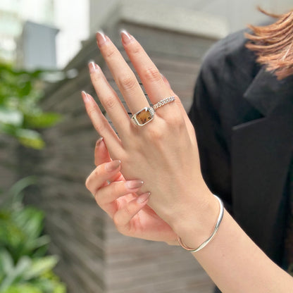 Square design ring 3