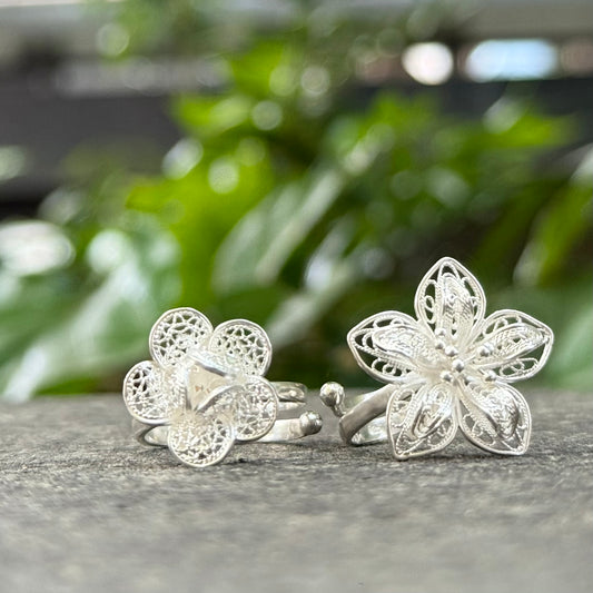 Filigree flower ring 1