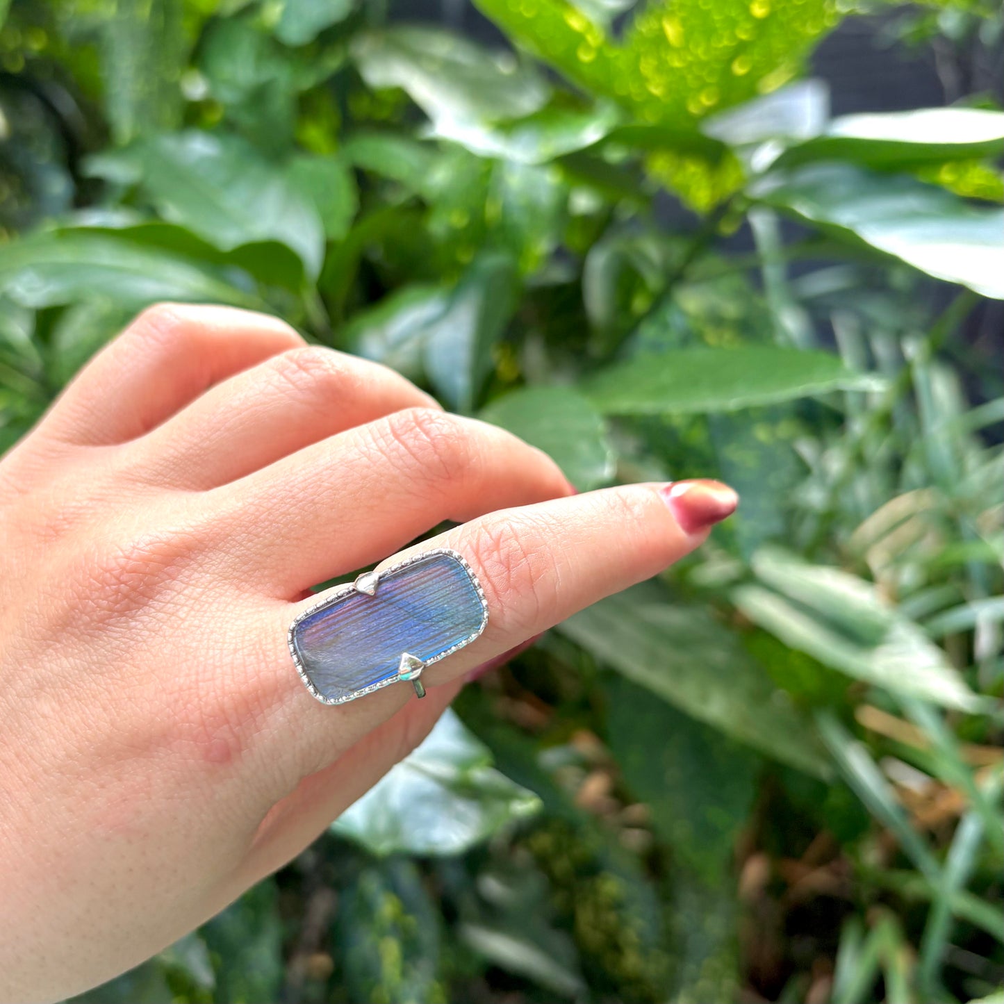 Big stone design ring 3