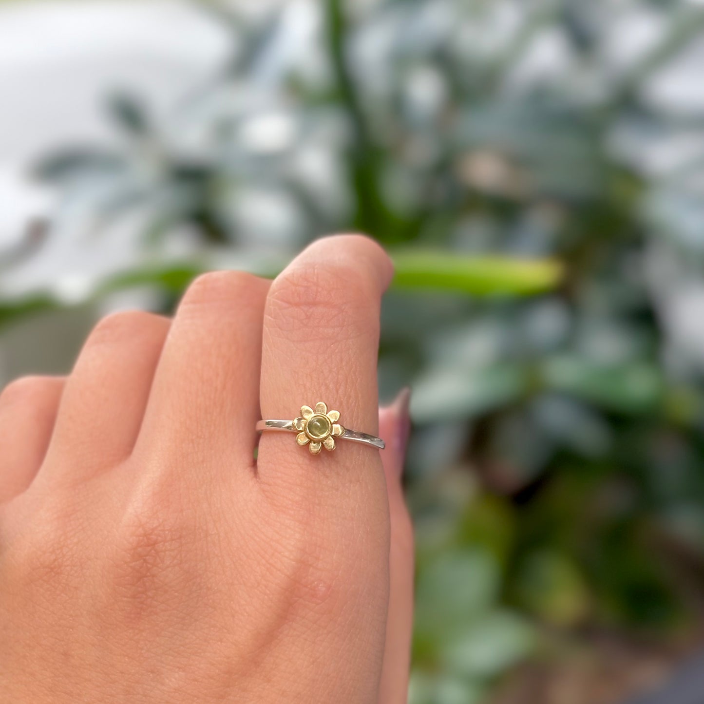Flower design ring 18