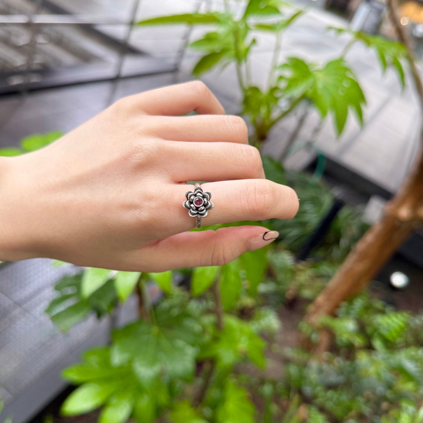 Flower design ring 10